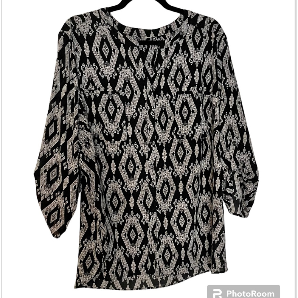 Ladies 3X button up blouse 3/4 inch sleeve